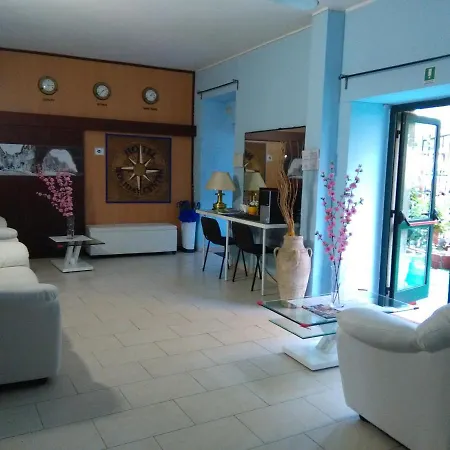 Center 3*